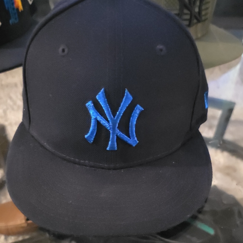 New York Yankees Navy Blue Cap With Mettalic Blue Logo  7 3/8 (708)